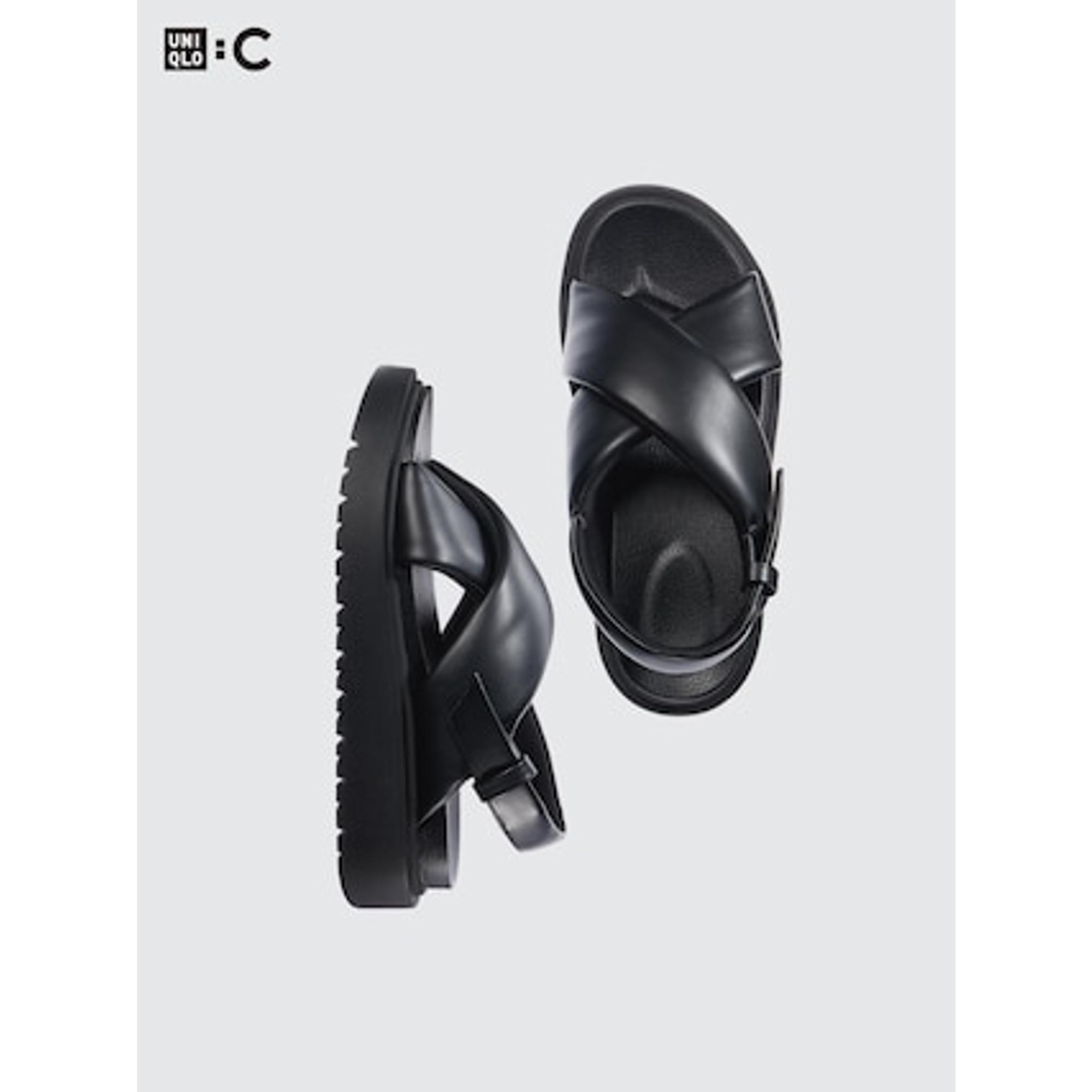 クロスストラップサンダル