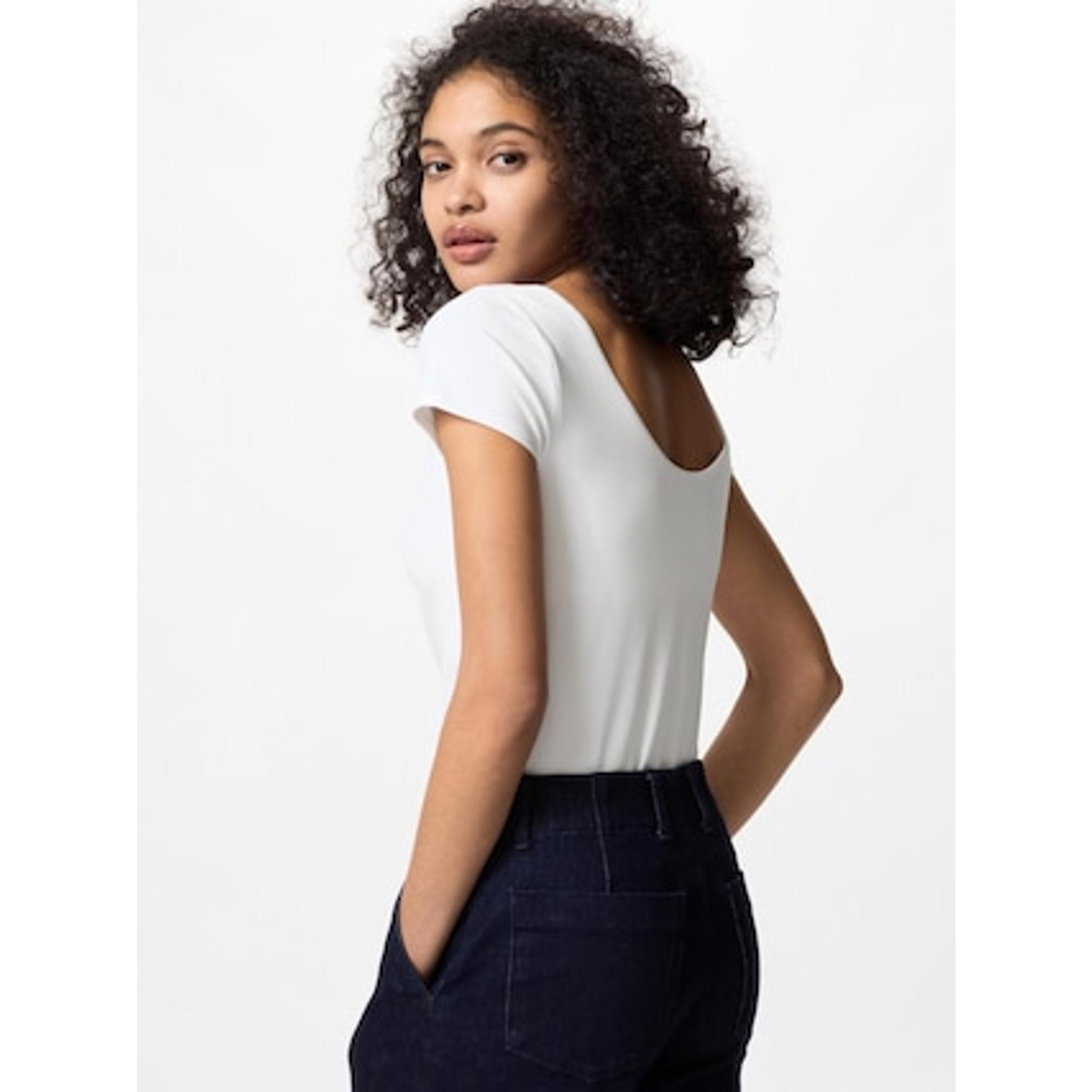 エアリズムコットンローバックブラTシャツ