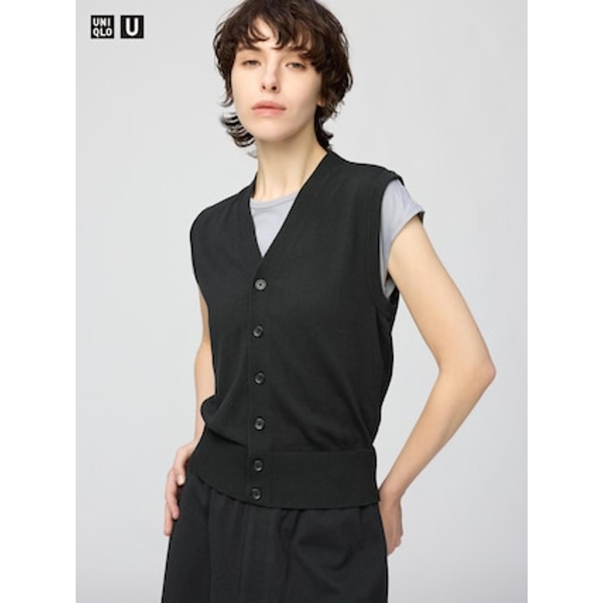 ウォッシャブルボタンダウンニットベスト