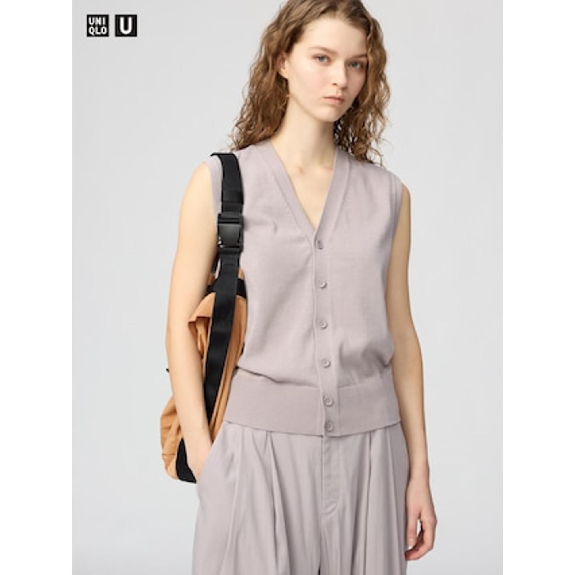 ウォッシャブルボタンダウンニットベスト